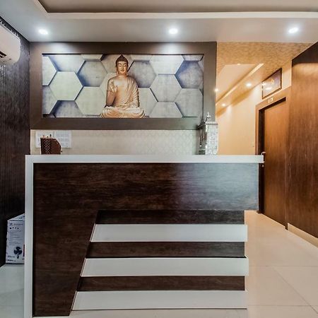 Oyo 45609 The Legend Inn Deluxe Danapur Εξωτερικό φωτογραφία